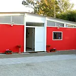 Beverly Village 아파트호텔