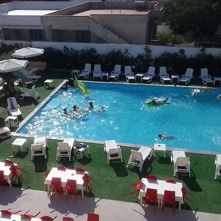 Aparthotel Beverly Village Taureana