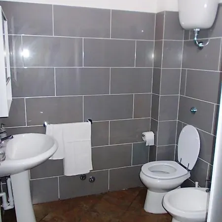 Beverly Village 아파트호텔 *