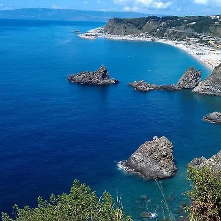 Beverly Village 아파트호텔