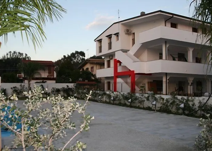 Beverly Village Taureana