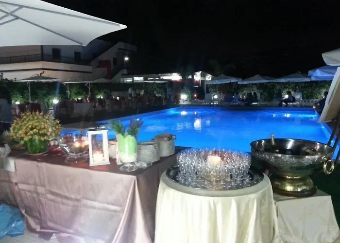 Beverly Village * Taureana