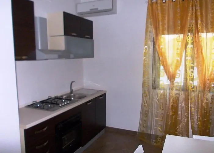 Beverly Village Taureana