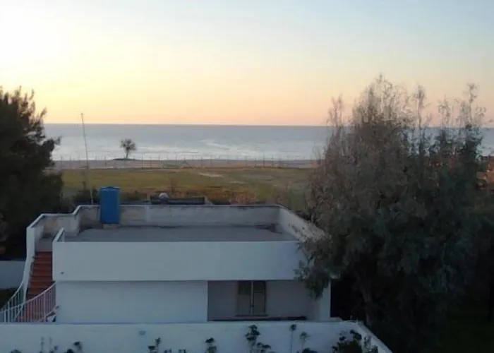 Beverly Village Taureana