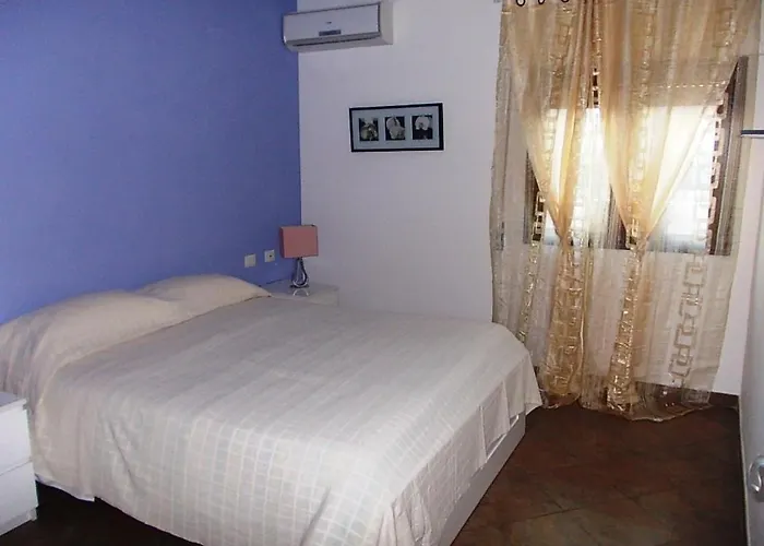 Beverly Village Aparthotel Taureana