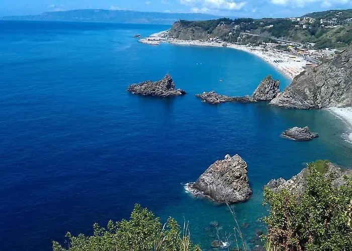 Beverly Village Aparthotel