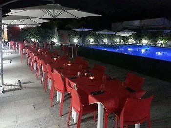 Beverly Village * Taureana